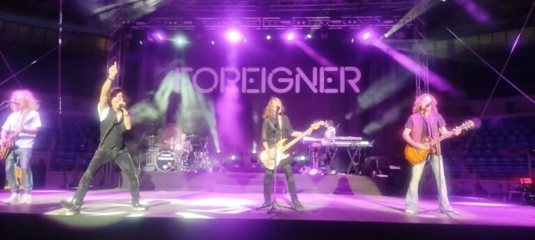 Foreigner, Κώστας Τουρνάς @Ολυμπιακό Κέντρο Αντισφαίρισης (27/6/2026)