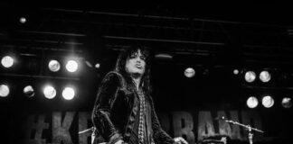 O Tom Keifer ακυρώνει την περιοδεία λόγω σοβαρού προβλήματος με τη φωνή του